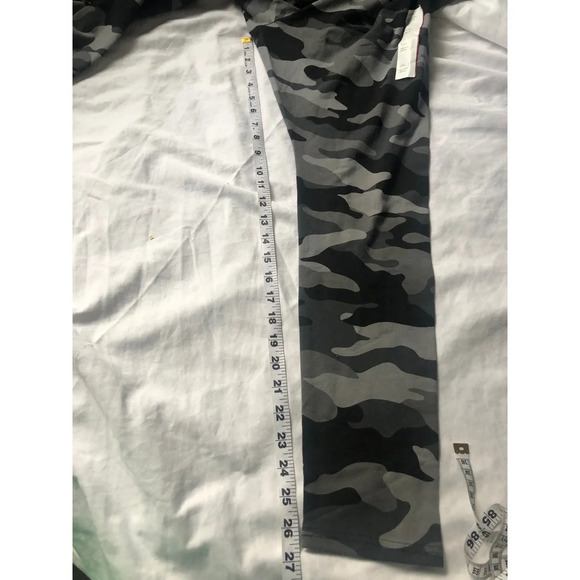Wild Fable Women’s High-Waisted Leggings Gray Camo sz XXL NWT - Picture 6 of 8